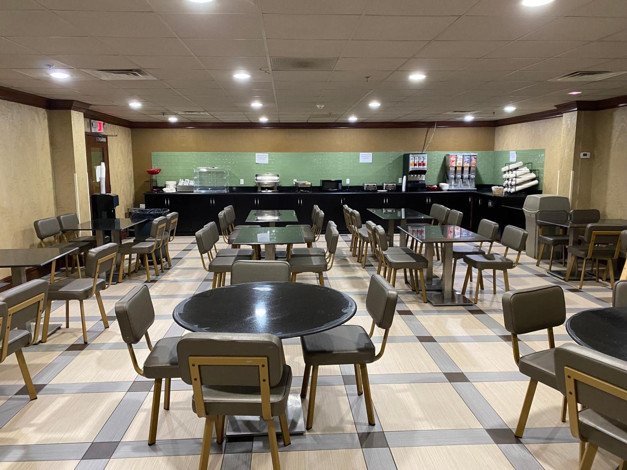 Ramada By Wyndham Rochelle Park Near Paramus Exterior foto